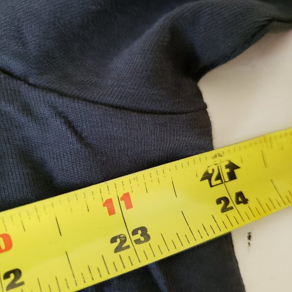 Wichita State Shockers Front Pocket T-Shirt Mens XL Black Champion Flowers NWT - Picture 9 of 10